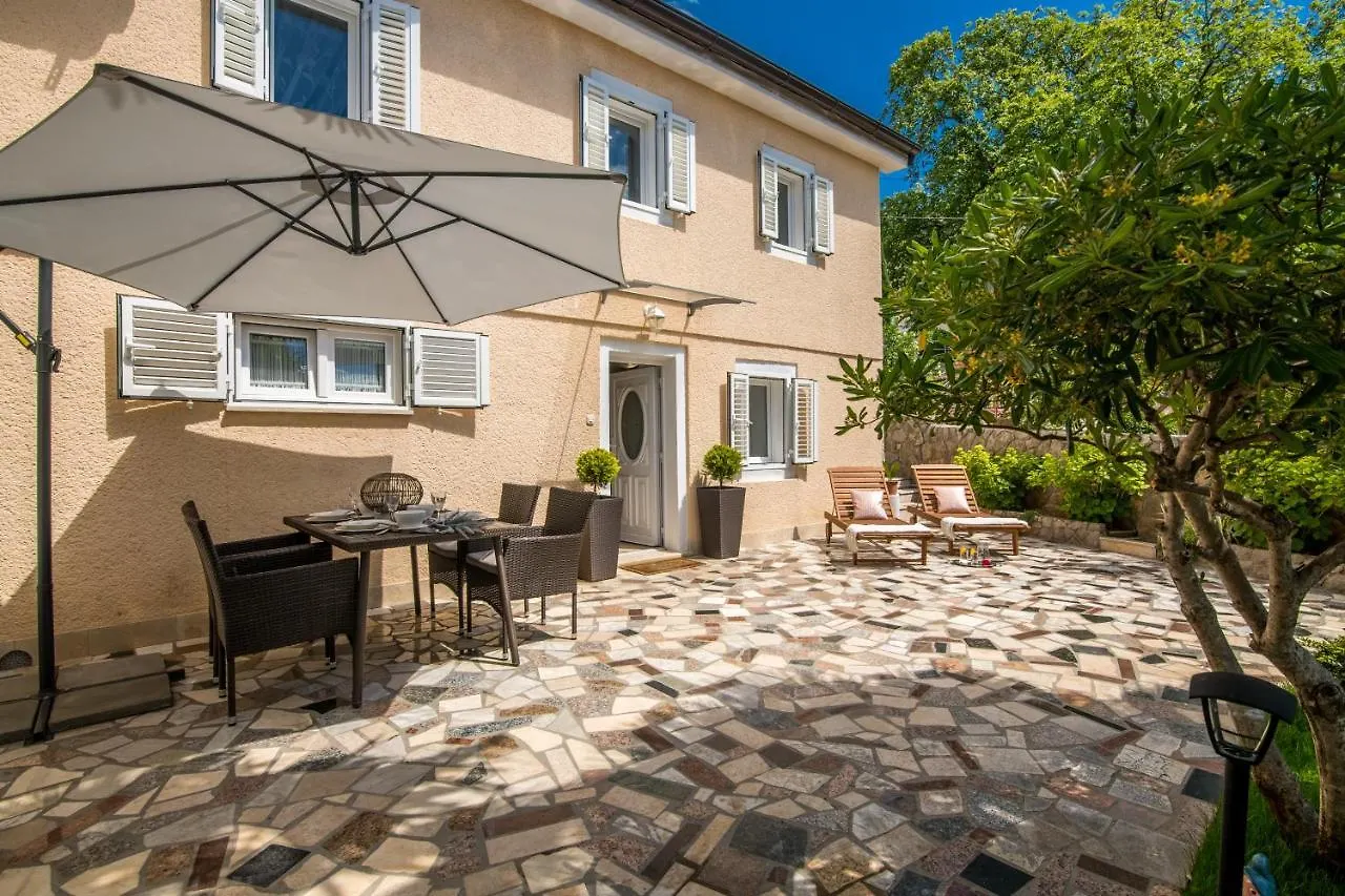 Holiday House Serenity Malinska 0*,