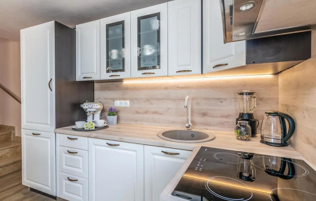 Holiday House Serenity Malinska 0*,